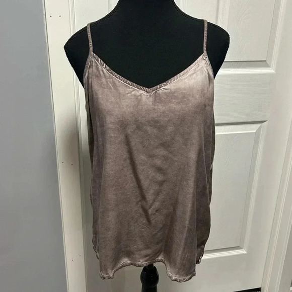 RVCA  Tank - Picture 1 of 5